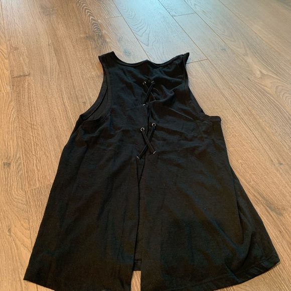 Victoria Sport Lace Tie Tank - Picture 3 of 3